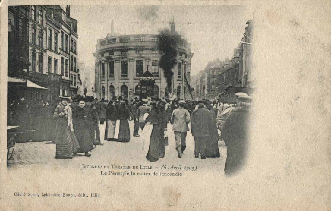 Incendie du Théatre de Lille, 6 aprile 1903. Le Pèristyle le matin de l
